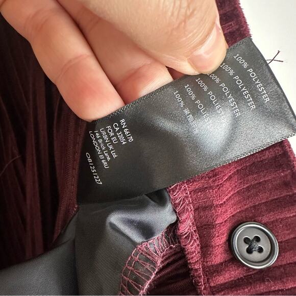 Urban Outfitters Burgundy Corduroy Flare Pants Size 6 Wine NWT - Picture 6 of 12